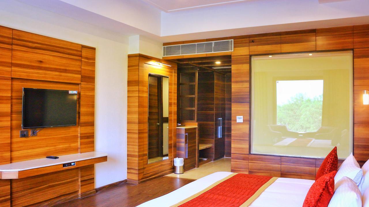 City Park Resort Bahādurgarh Kültér fotó