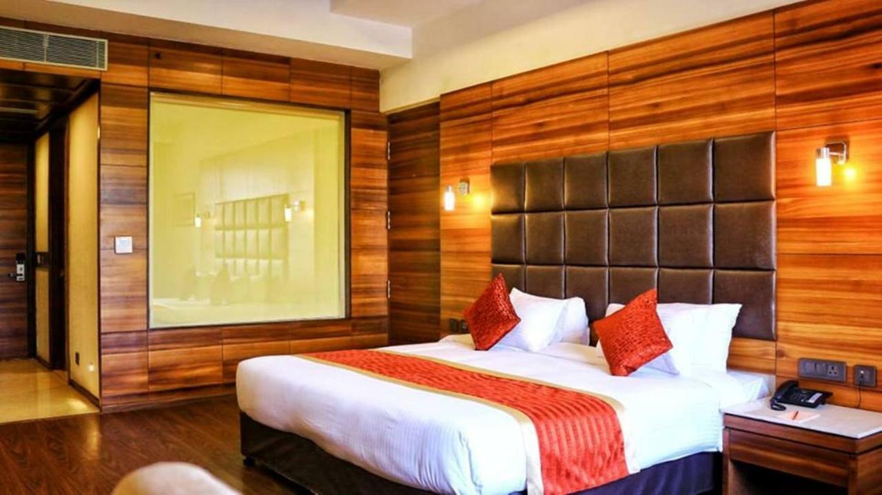 City Park Resort Bahādurgarh Kültér fotó